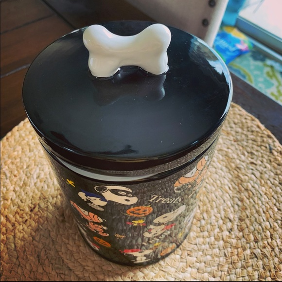 Peanuts Snoopy Halloween Treat / Candy Canister - Picture 3 of 4